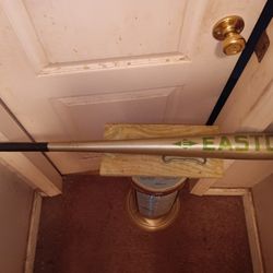 EASTON#33"aluminum  baseball  bat