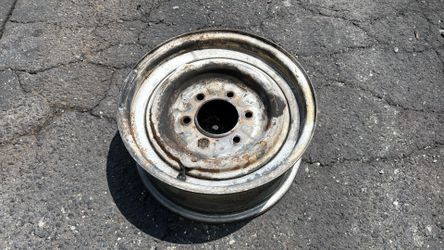 One 6 Lug 15 Inch Classic Steel Wheel For a Chevy C10 Or Classic Trailer, Fits disk Or drum brakes