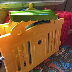 Playpen - Dwinguler Castle