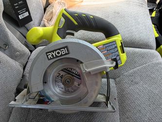 Ryobi one+ 18v cordless 5 1/2in circular saw