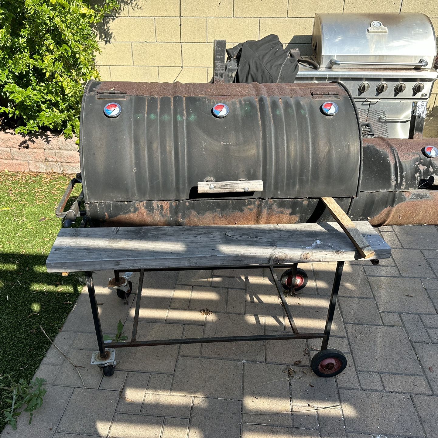 Offset BBQ Grill And Smoker 