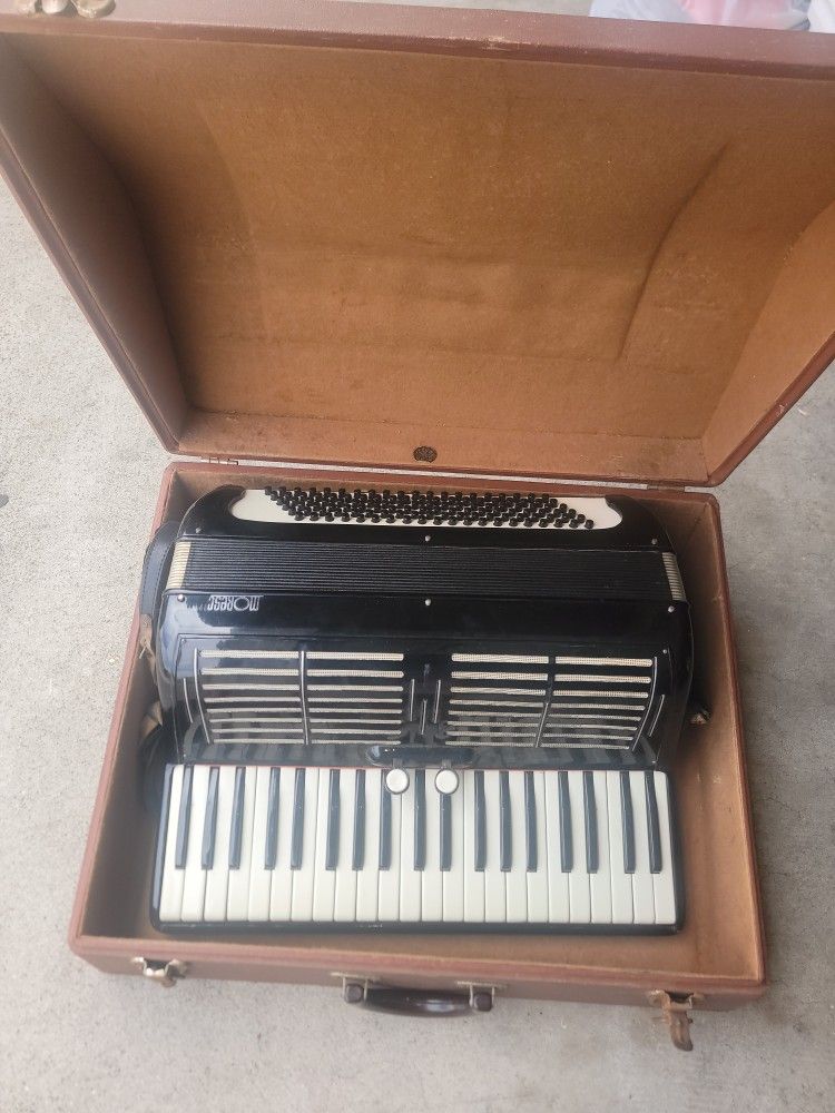 Moreschi Accordion 1940's