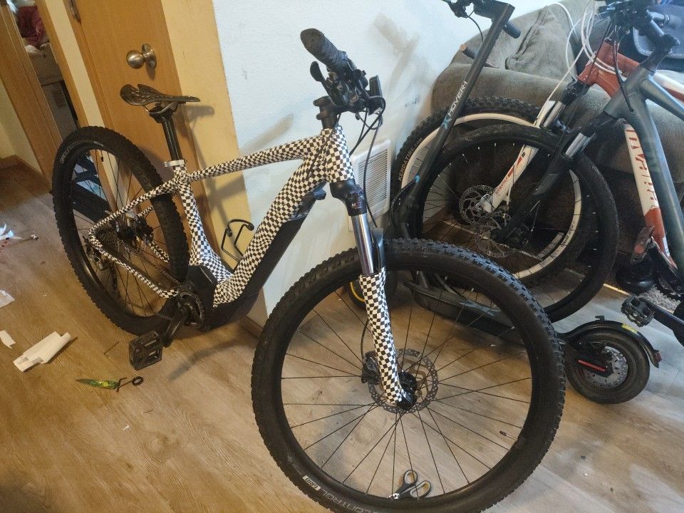 2020 Specialized Levo Electric Bike