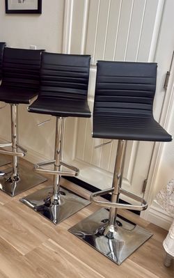 3 Counter / Bar Stools