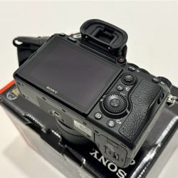 Sony a7 Mirrorless Digital Camera - Black,  Lens, Battery, & Charger