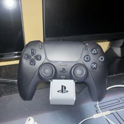 Ps5 Controller + Charging Dock 40$