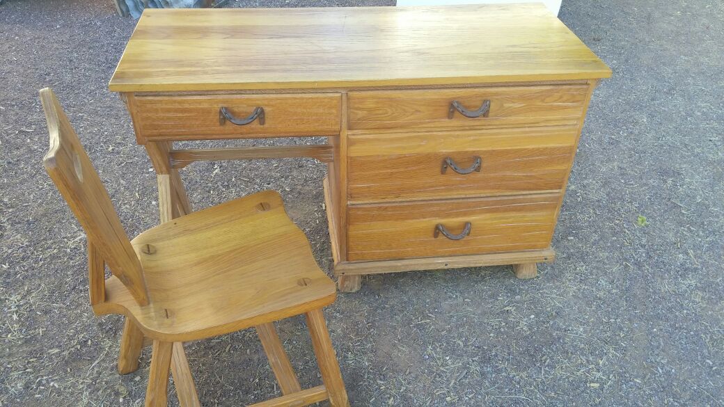 Brandt Ranch Oak Desk and Chair