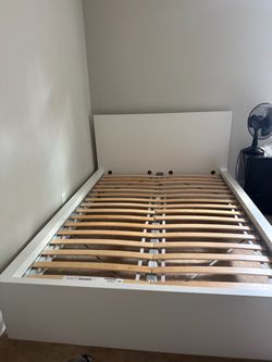MALM Ikea bed frame full size