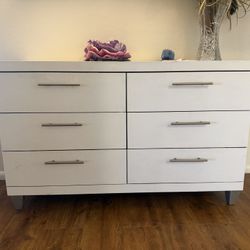 6 Drawer Dresser