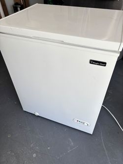 Magic Chef White Chest Freezer
