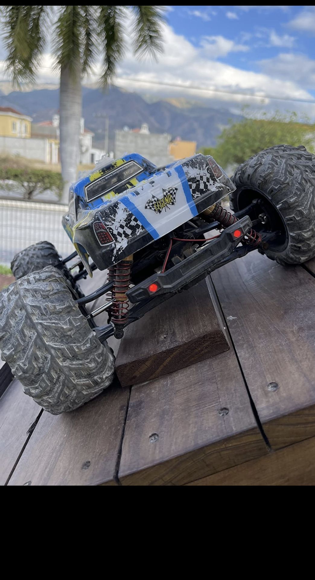 Brand new N Sealed Very Big LAEGENDARY 1:10 Scale 4x4 Off-Road RC Truck - Hobby Grade Brushed Motor Truck