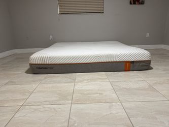 California King Tempur -Pedic Mattress