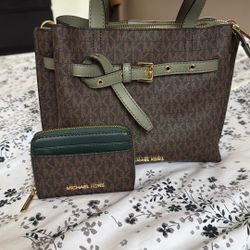 Micheal Kors Purse And Small Wallet 