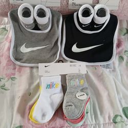Baby nike. Sets