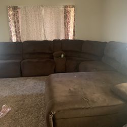 Recliner Sectional 