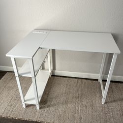 White L Shape Desk Power Outlet 40in Corner Desk