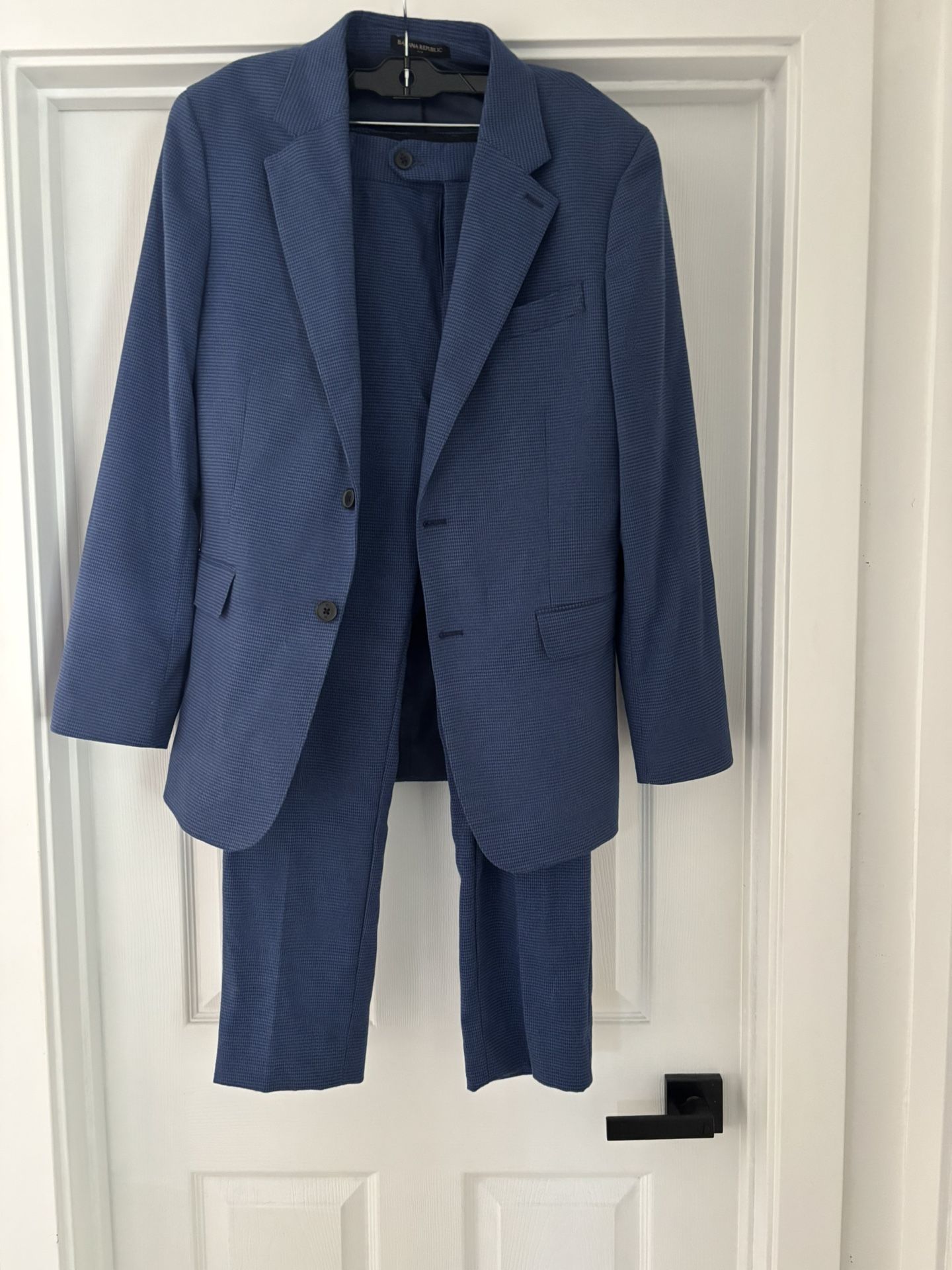 Men’s Banana Republic Suit