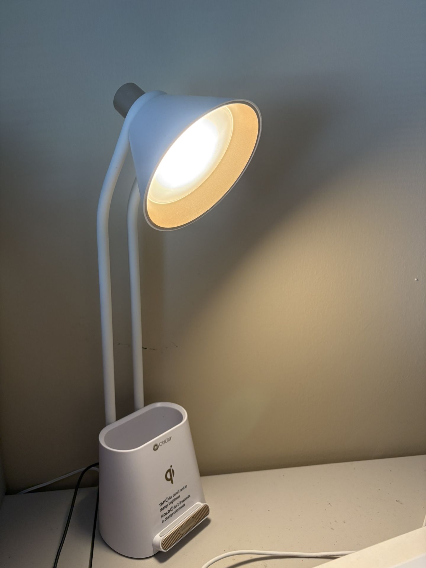 Ottlite LED Desk Light Organizer Lamp with Wireless Charging Stand Pad