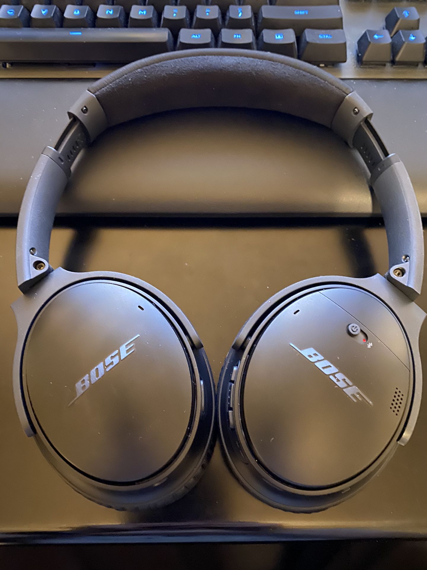 Bose QuietComfort 35 noise cancelling headphones