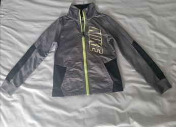 Boys Nike zipper Jacket size 7