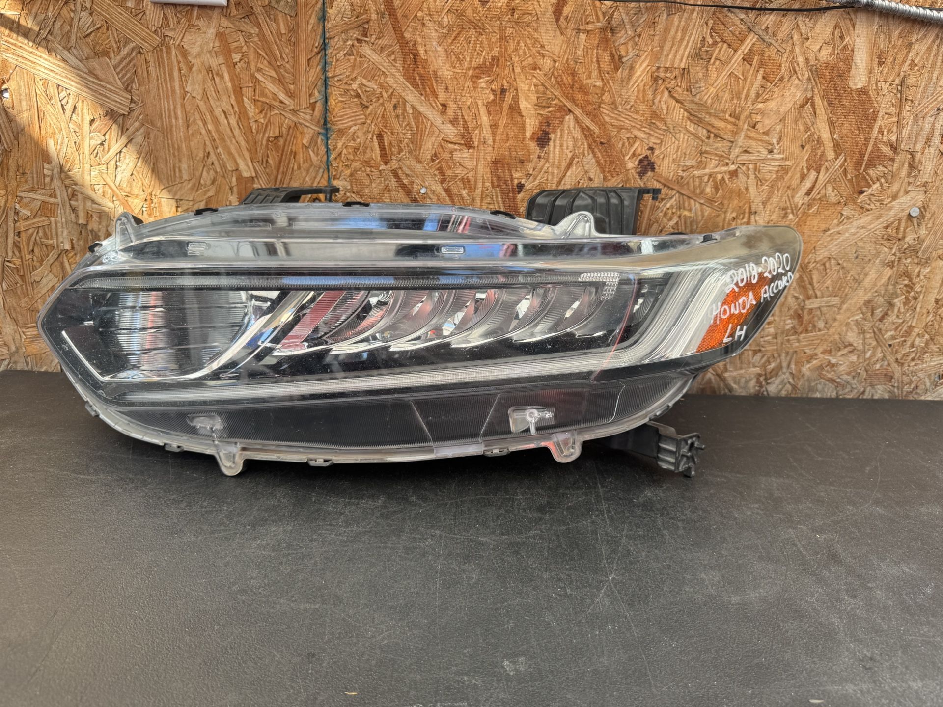 2018 2019 2020 HONDA ACCORD LEFT SIDE HEADLIGHT OEM USED