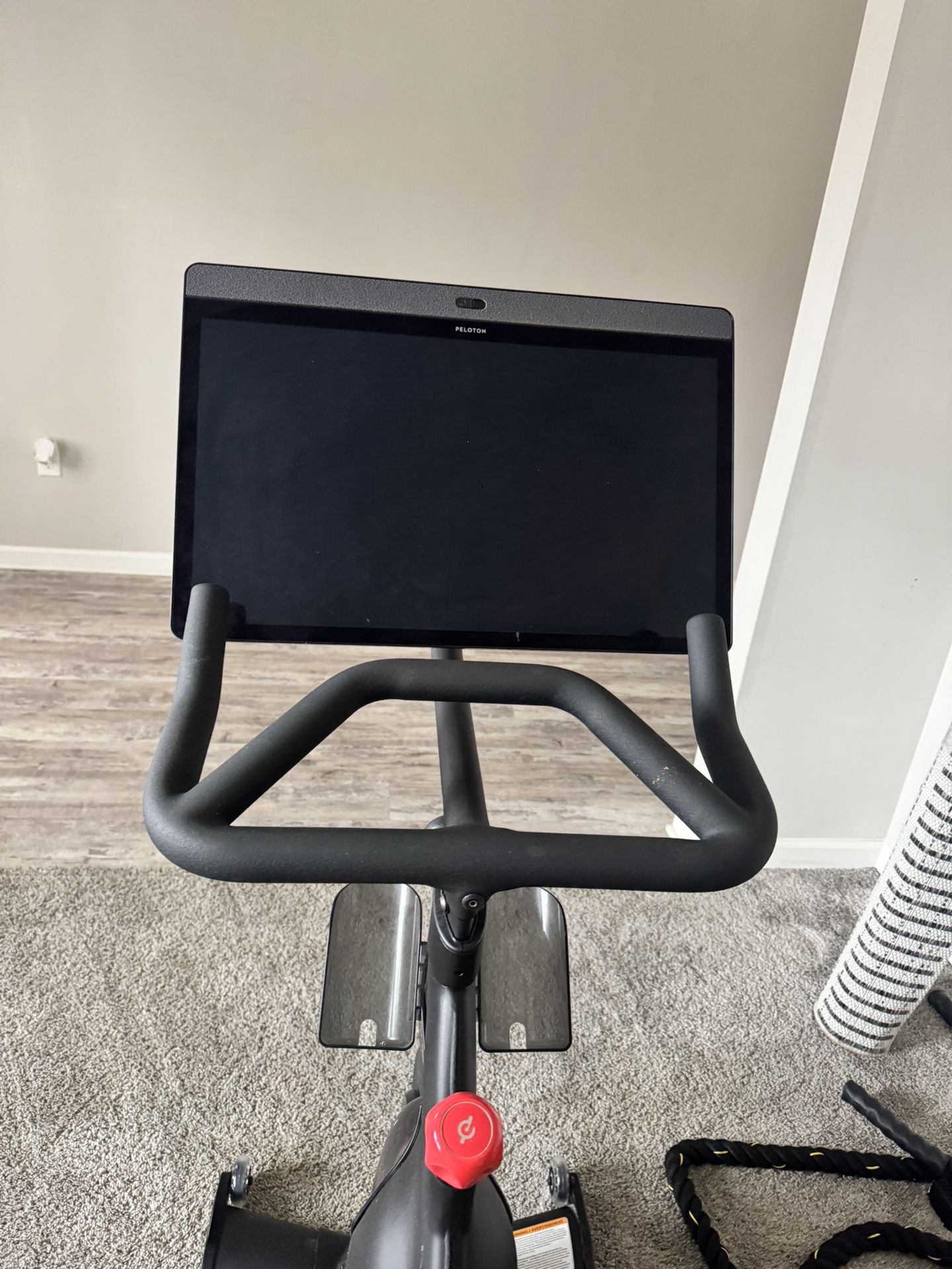 🚴‍♂️✨ Peloton Cross Training Bike – 2021 Edition w/ Swivel Screen ✨🚴‍♀️