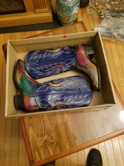 Snake skin boots size 7