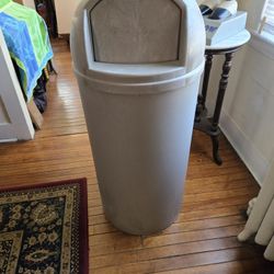 21 Gal Commercial Grade Bullet Style Trash Receptacles. 