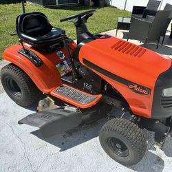 ***READ DESCRIPTION***Ariens Ride on mower & Bagging System