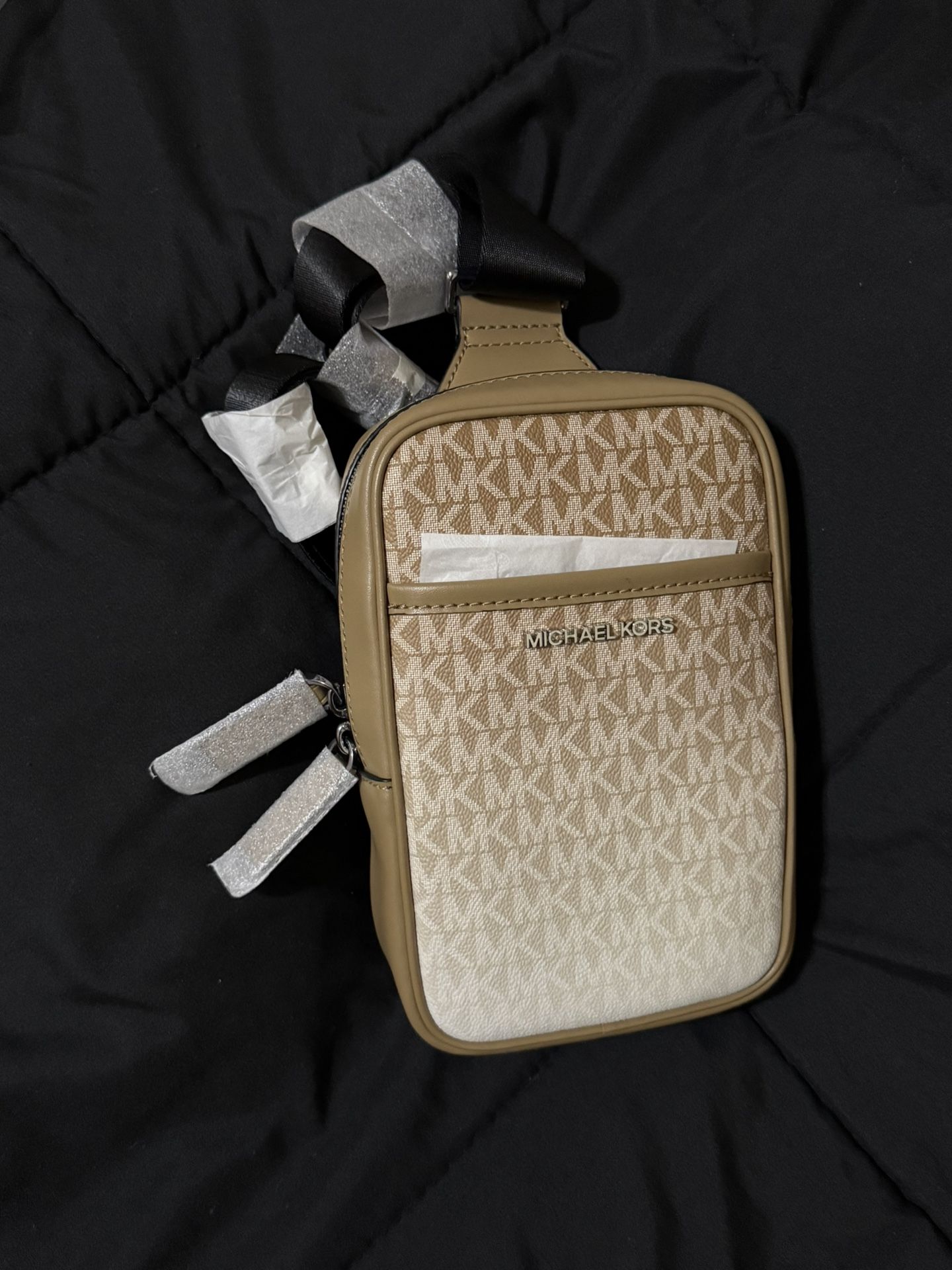 Michael Kors Cooper Signature logo Sling bag