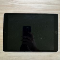 Apple iPad 7th Gen WiFi + Cellular (Read Description)