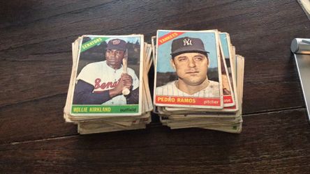 1966 Topps baseball cards lot
