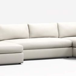 Crate and Barrel Custom Sectional & Ottoman and a half (2024 Model in Excellent Condition) 