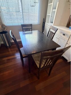 Kitchen table and chair chairs