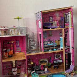 Barbie House/mansion With Furniture 