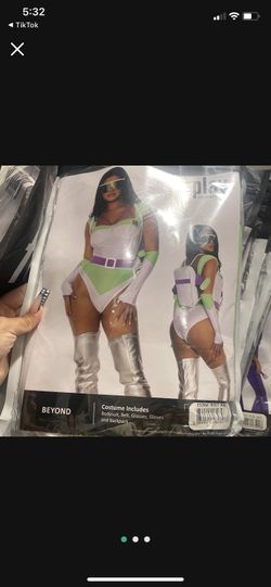 Costume
