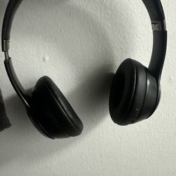 Beats solo 4’s Trading for airpods 