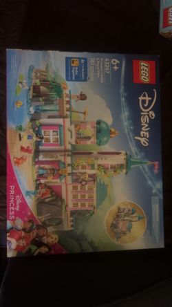 LEGO DISNEY Princess Castle & Royal Pets