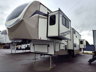 2022 Forest River  Wildwood Heritage Glen M378FL