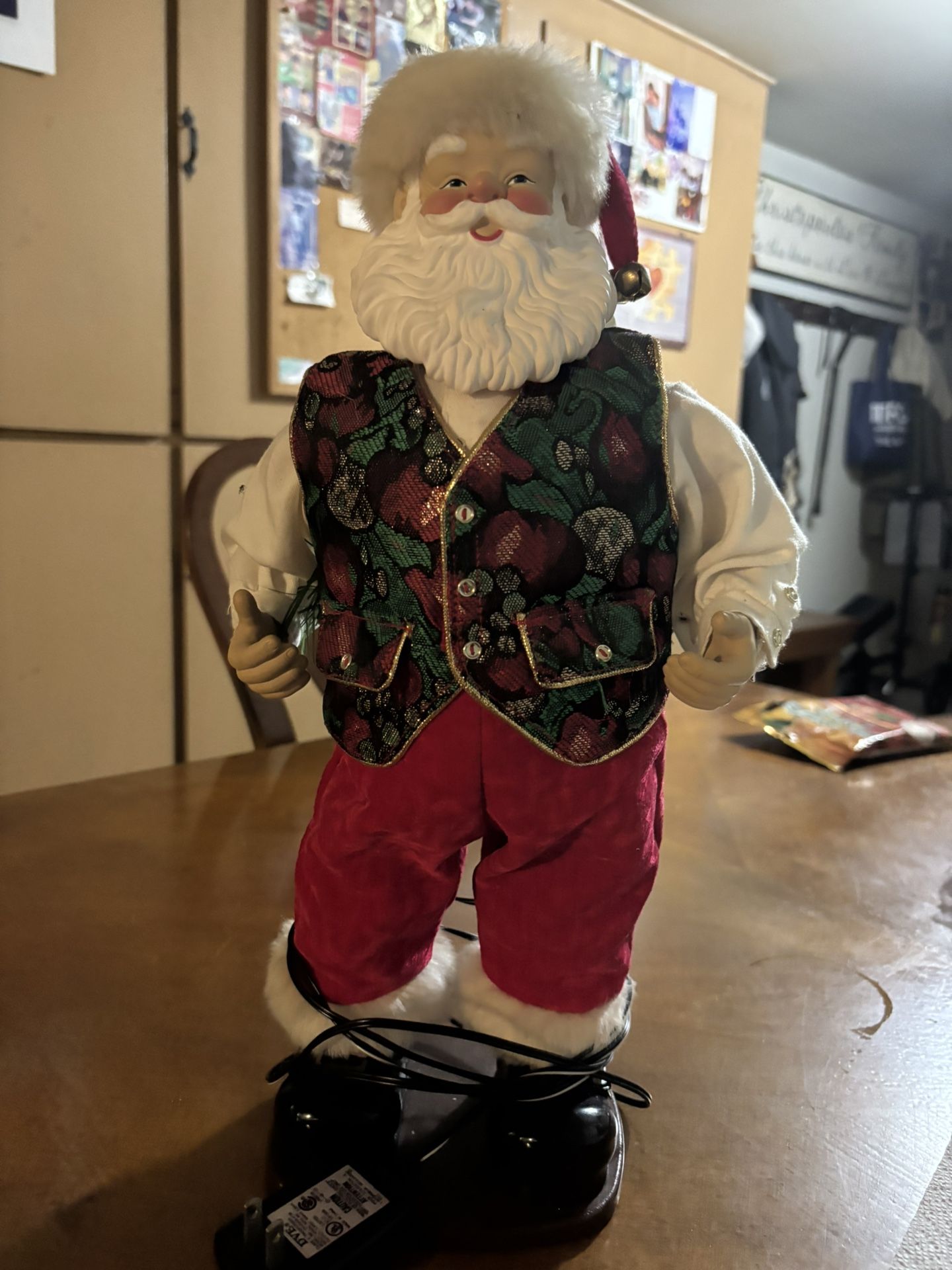 Dancing Santa 