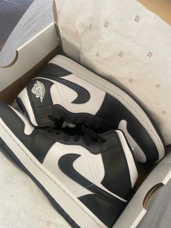 Air Jordan 1 Mid Black White Sneakers