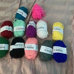 12 Yarns And Two Needles 