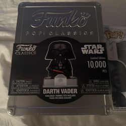 Funko Pop Classics Darth Vader Limited Edition 10,000 Pieces And Funko Store Exclusive Darth Vader 600