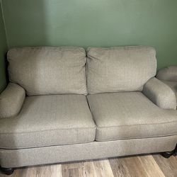 Couch (LoveSeat)
