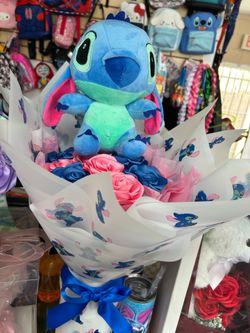 HERMOSO ,💐RAMO DE ROSAS ETERNAS 💐STITCH C