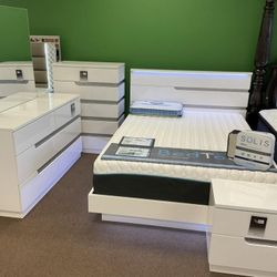 Vendo Este Set De Cuarto