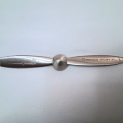 VTG. "CHEVRON AVIATION FUELS" ~ (INLAND CROP DUSTERS) METAL SPINNING AIRCRAFT PROPELLER LETTER OPENER PAPERWEIGHT....asking $45.00