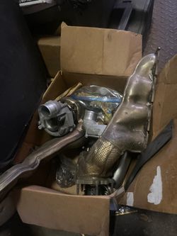 2013, 2014 and up audi s6, s7 oem turbos and exhaust manifolds, only 8000 miles on em