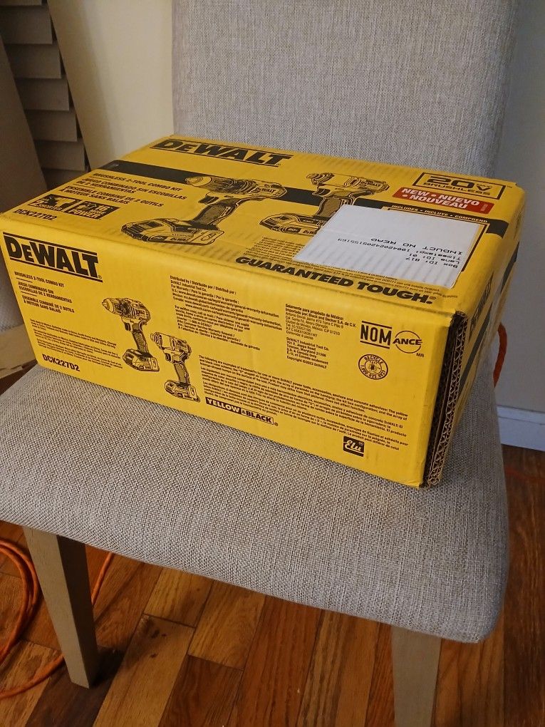 Dewalt drill combo set