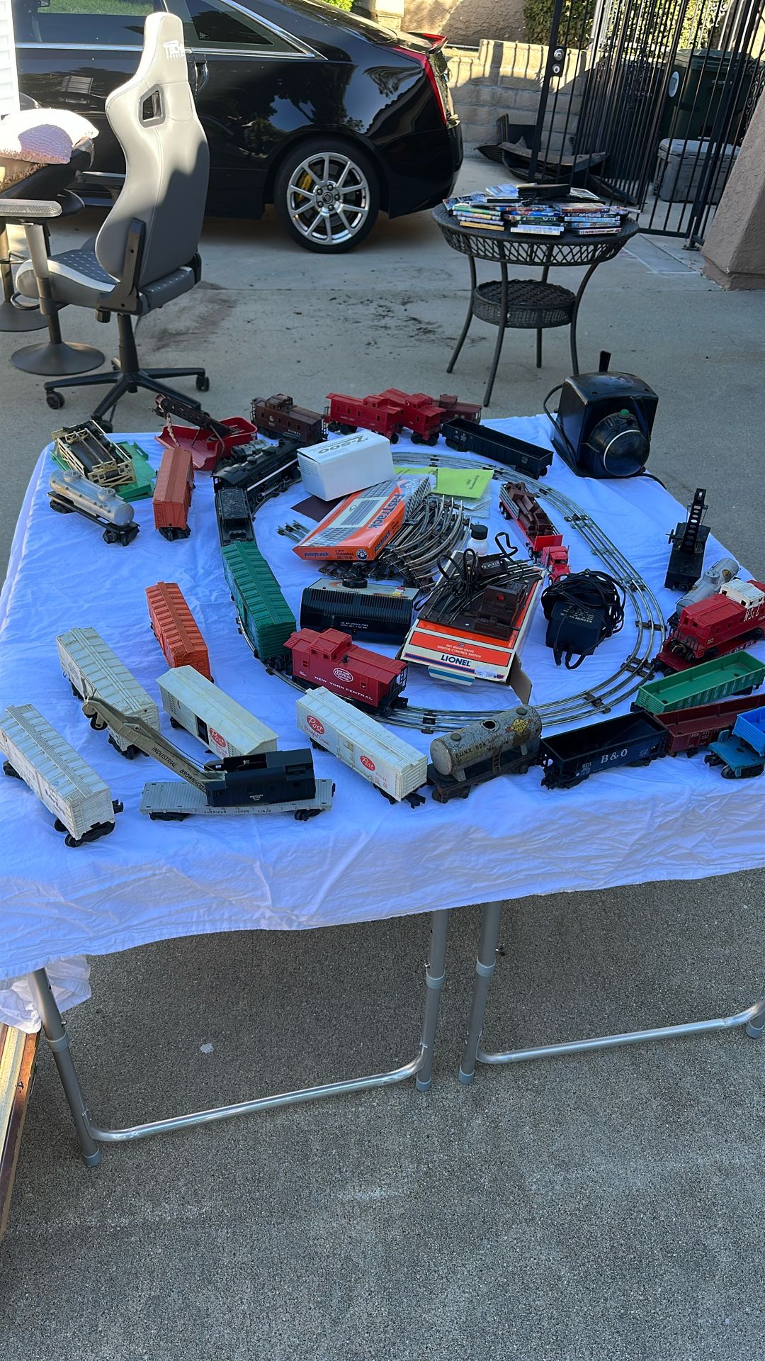 Antique Electric Train Set And Miscellaneous Parts And Pieces